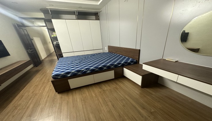 Cho thuê nhà ngõ ô tô tránh Phùng Khoang - Thanh Xuân - 50m - 5 tầng - 18 triệu 0934688687